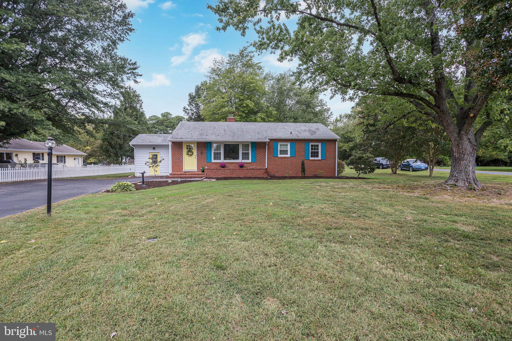 313 Cleveland Road St. Michaels, MD 21663 - Photo 1 of 43 front with paved drive way