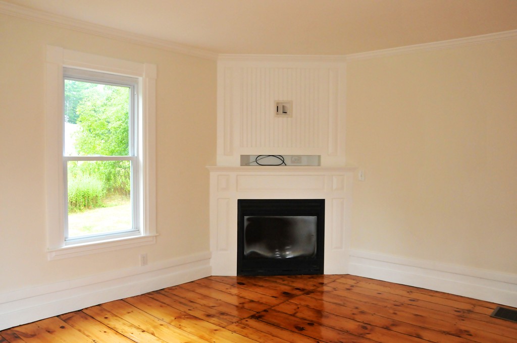 83 Garrison Road Chelmsford, MA 01824 - Photo 3 of 18