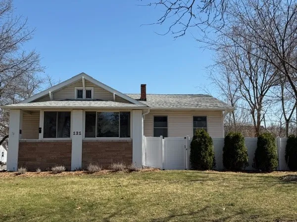 $469,900 | 121 North Princeton Avenue, Villa Park, IL 60181