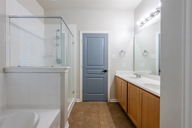 $2,900 | 18318 Canary Bluff Lane, Cypress, TX 77433