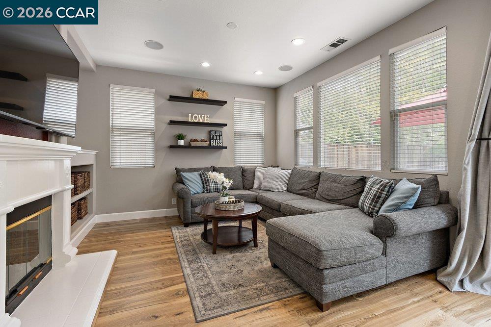 215 Azalea Lane San Ramon, CA 94582 - Photo 12 of 37