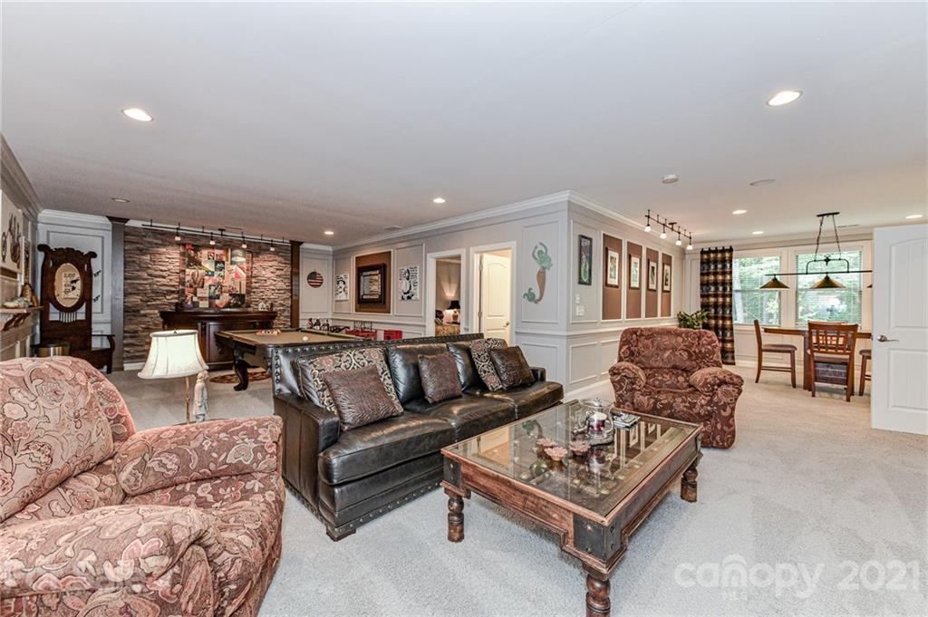 2756 Collaroy Road Waxhaw, NC 28173 - Photo 38 of 48 a living room with furniture