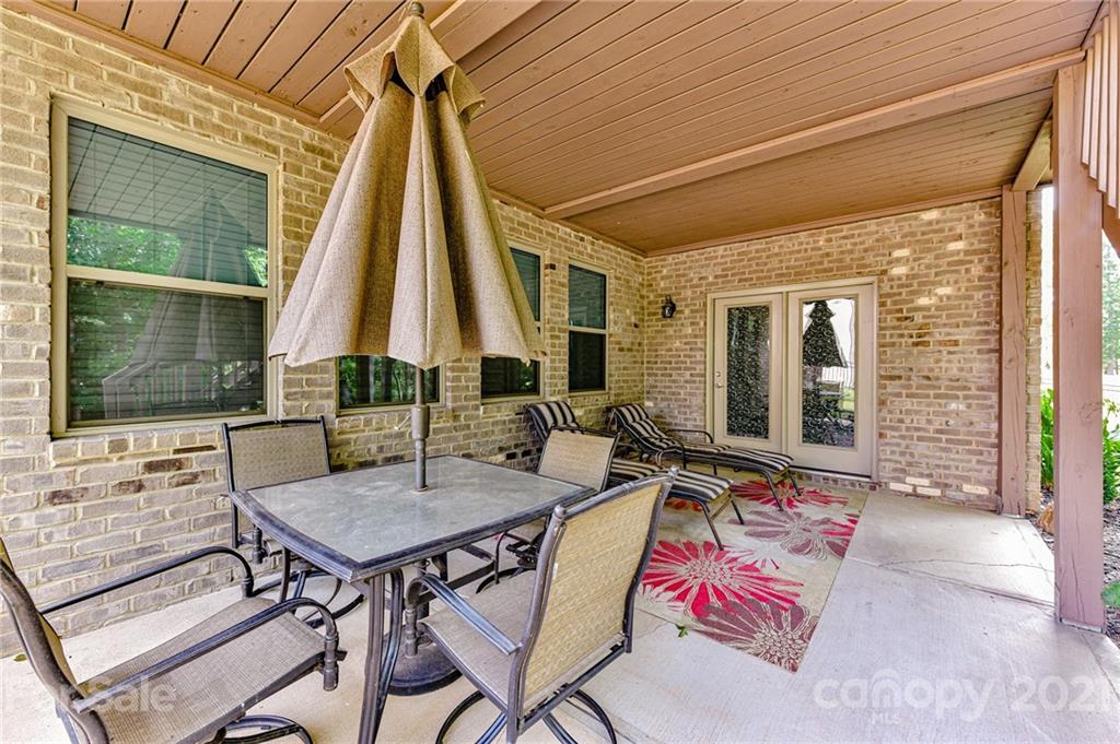 2756 Collaroy Road Waxhaw, NC 28173 - Photo 43 of 48 a outdoor space with furniture