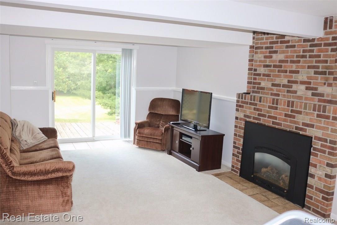 9411 Michigamme Road Clarkston, MI 48348 - Photo 12 of 21 image14.JPG
