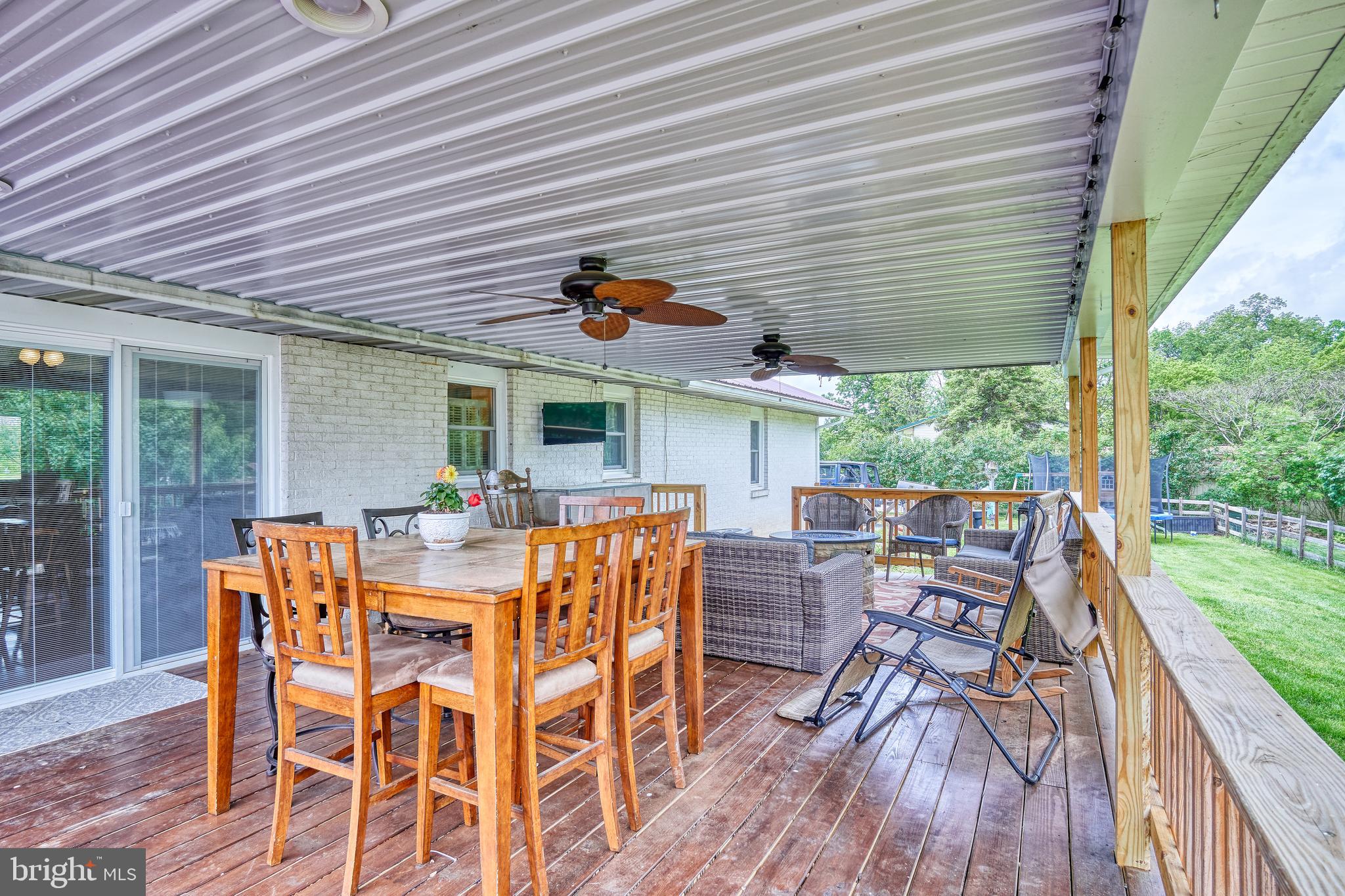 1 Clay Road Carlisle, PA 17015 - Photo 29 of 37 Covered deck
