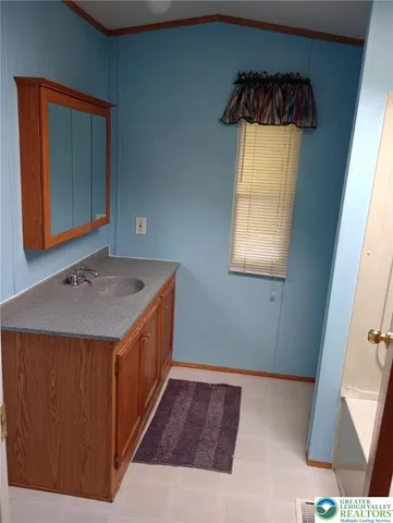 a view of utility room