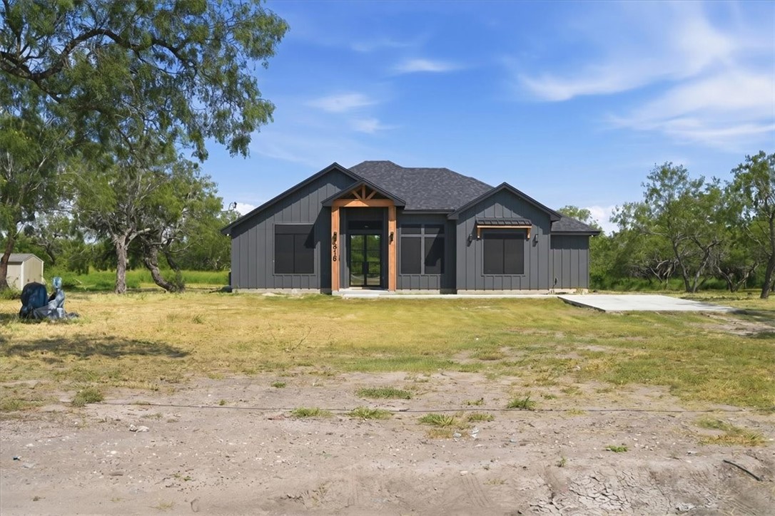 416 Stephens Loop Mathis, TX 78368 - Photo 2 of 39