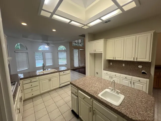 $1,150,000 | 2563 West Fir Avenue, Fresno, CA 93711