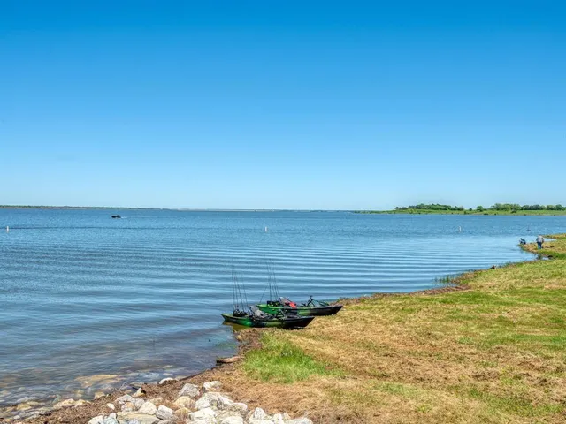 a view of yard with ocean view