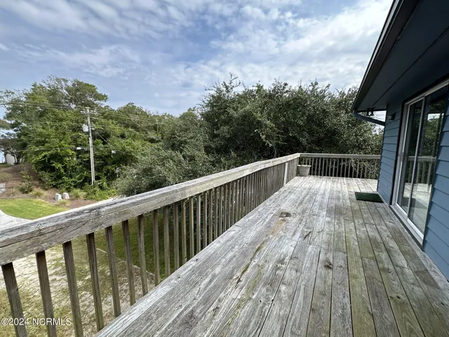 $2,550 | 7301 Sound Drive, Unit EAST, Emerald Isle, NC 28594