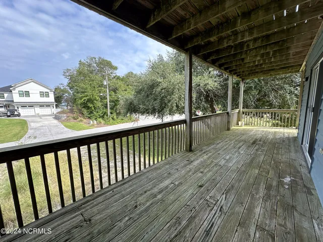 $2,550 | 7301 Sound Drive, Unit EAST, Emerald Isle, NC 28594