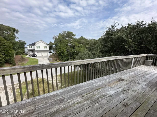 $2,550 | 7301 Sound Drive, Unit EAST, Emerald Isle, NC 28594