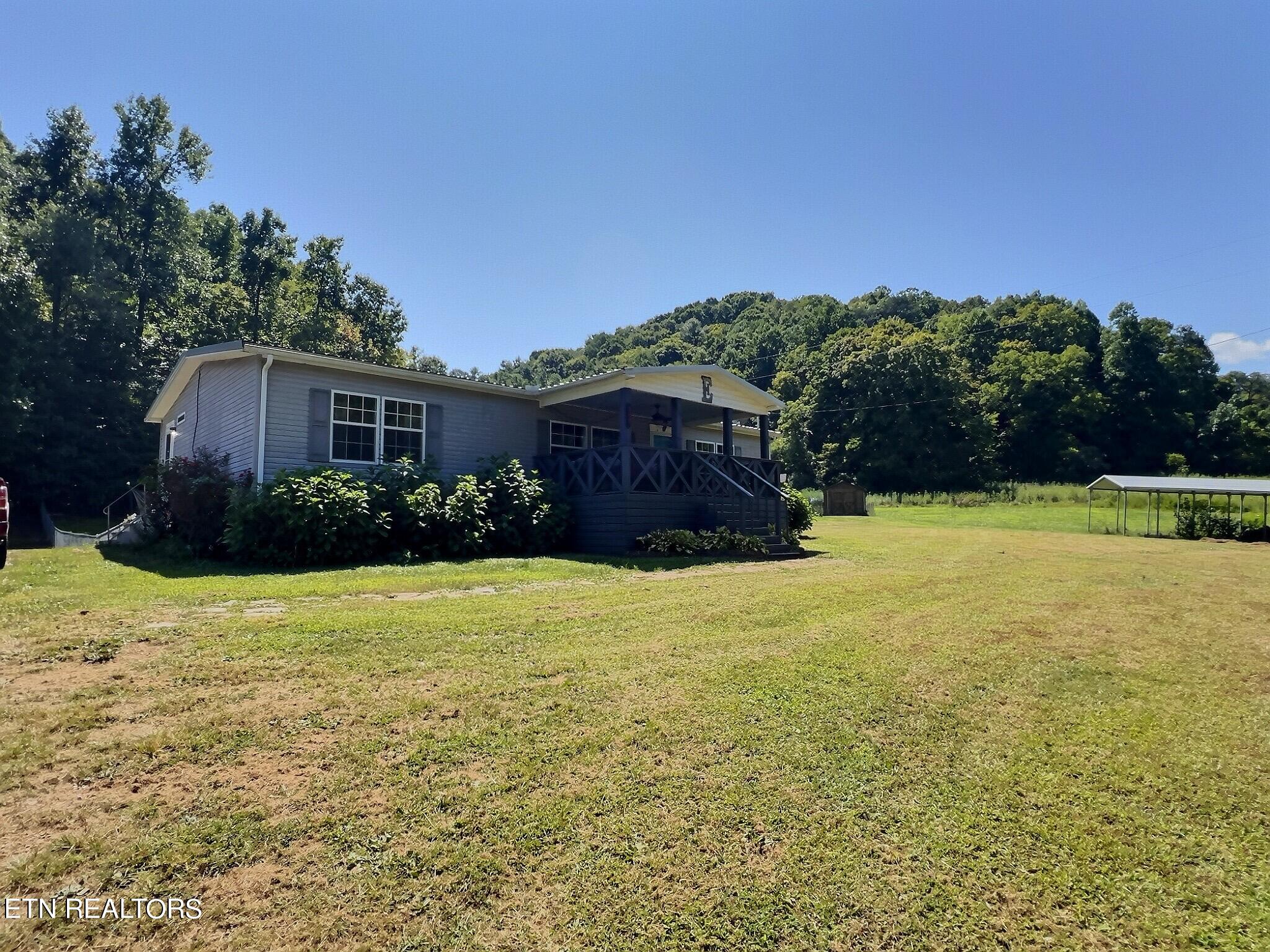542 Young Road La Follette, TN 37766 - Photo 1 of 14 IMG_6111