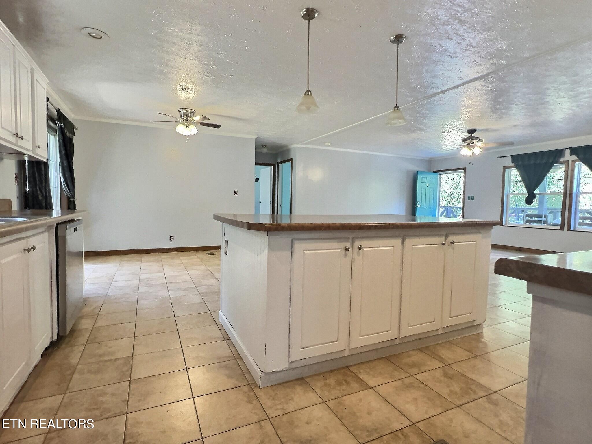 542 Young Road La Follette, TN 37766 - Photo 10 of 14 IMG_6104