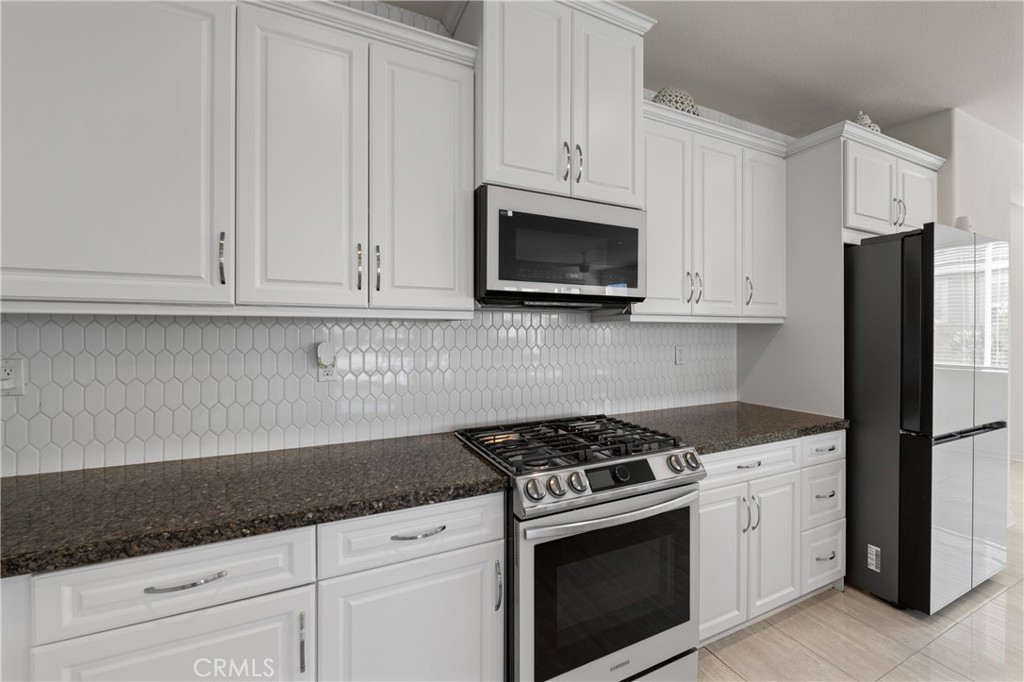 50105 Rocamora Street Indio, CA 92201 - Photo 4 of 43 Gallery Image 4