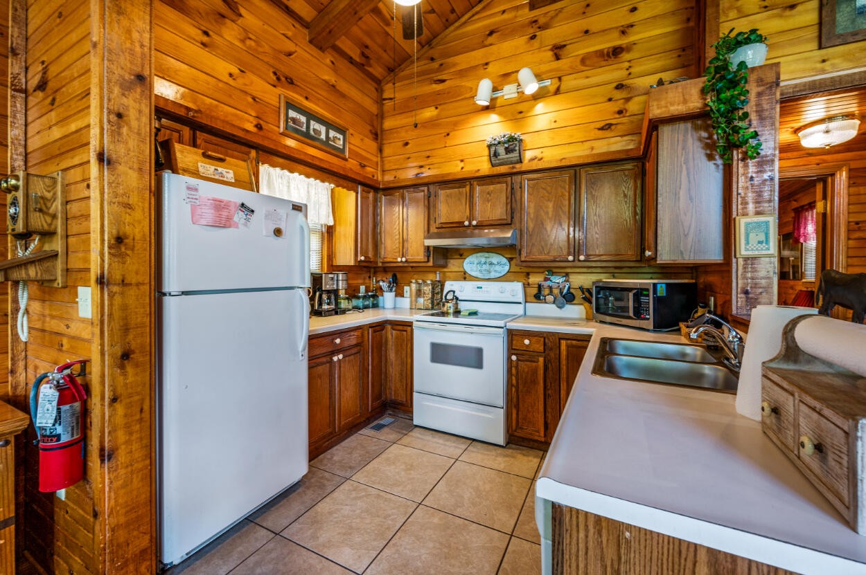 210 Rodeo Drive Gatlinburg, TN 37738 - Photo 12 of 44 Gallery Image 12