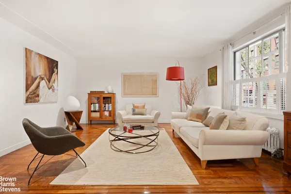 $1,195,000 | 135 East 39th Street, Unit 1CD | Murray Hill