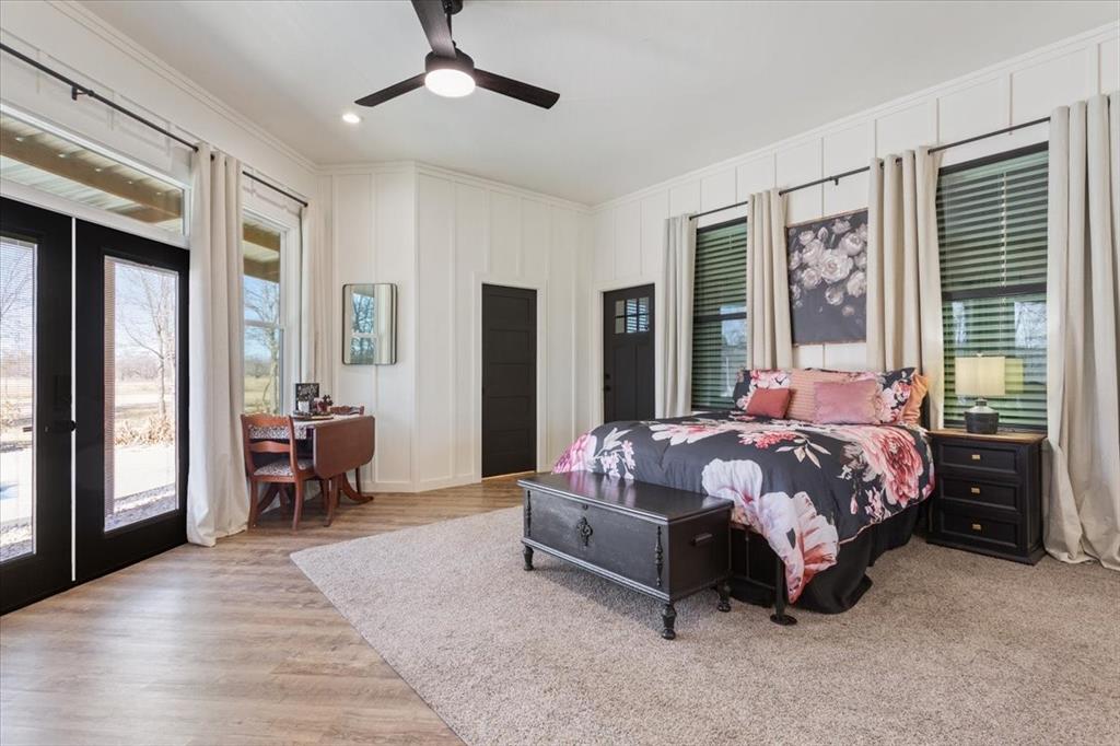 1652 Mt Moriah Road Riesel, TX 76682 - Photo 15 of 40 a bedroom with a bed mirror and window