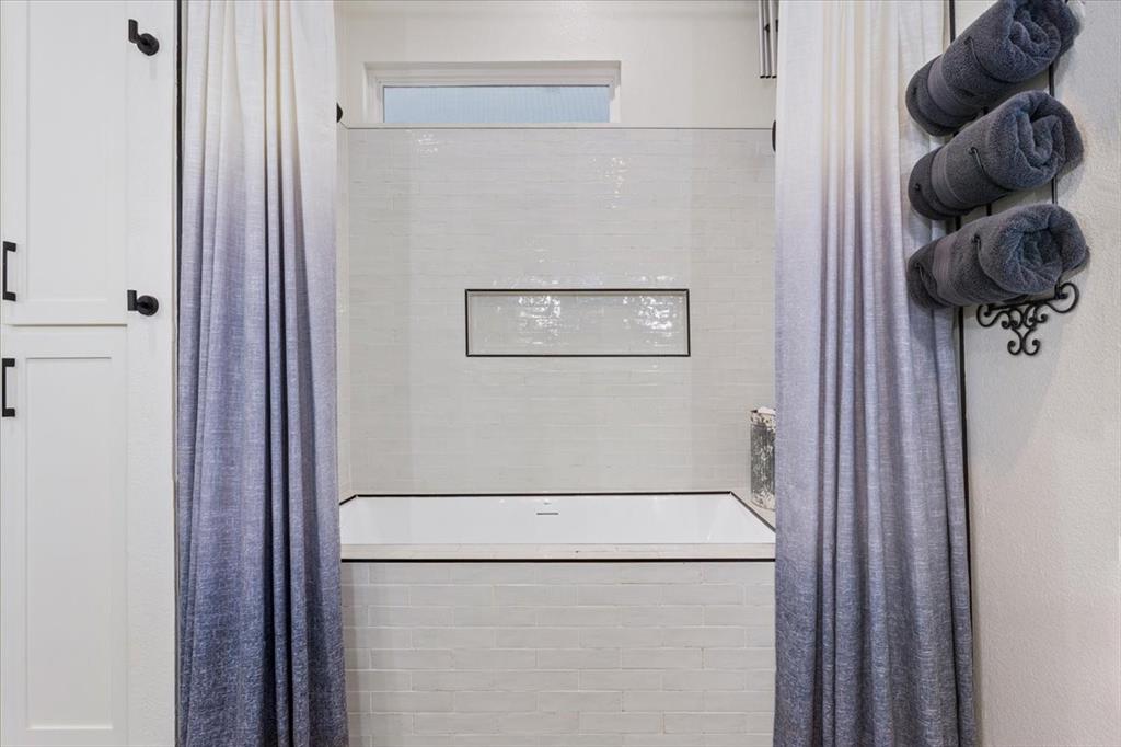 1652 Mt Moriah Road Riesel, TX 76682 - Photo 24 of 40 a close view of washer and dryer