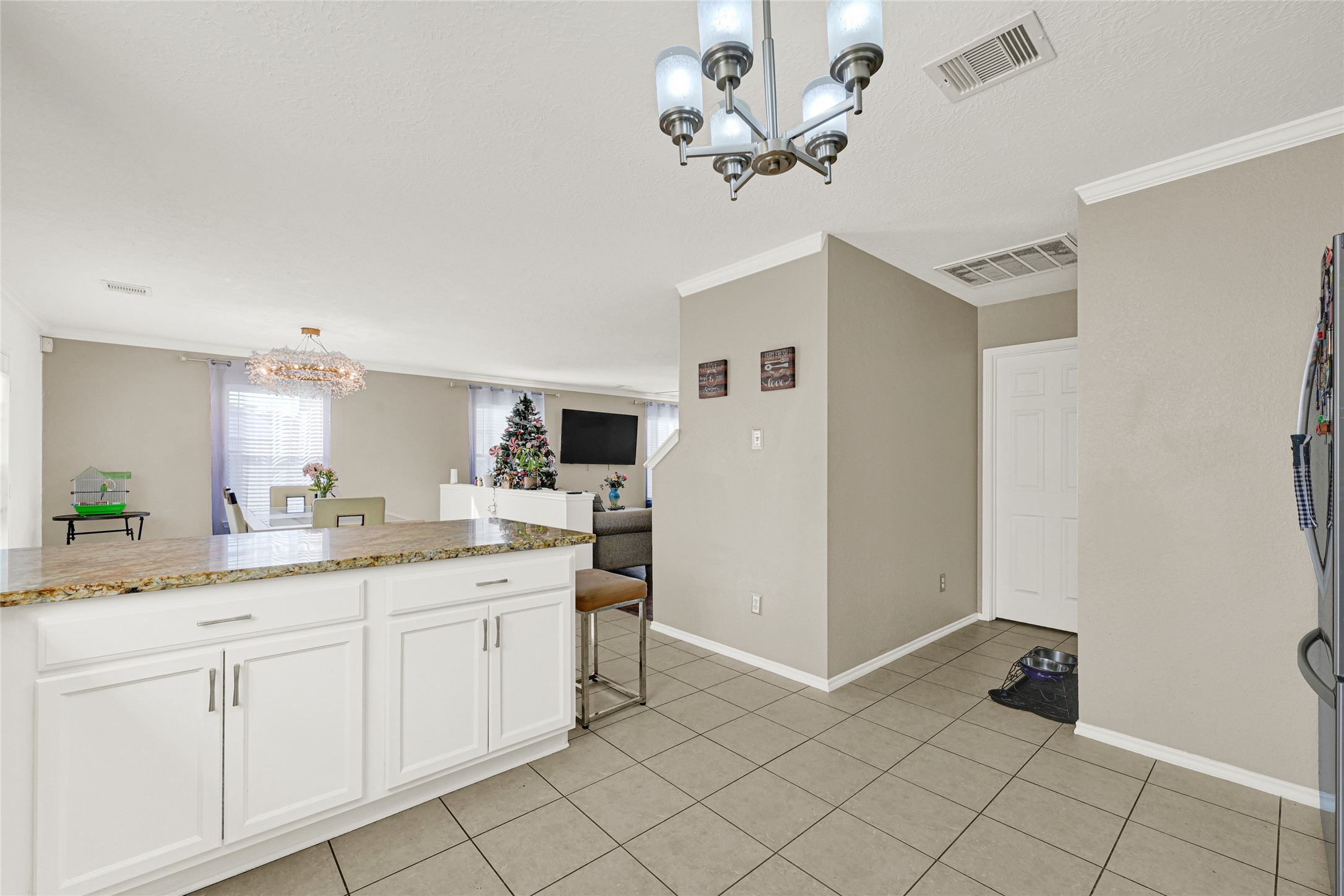 2911 Aspen Fair Trail Spring, TX 77389 - Photo 10 of 24 a spacious bathroom with a granite countertop sink a toilet and mirror