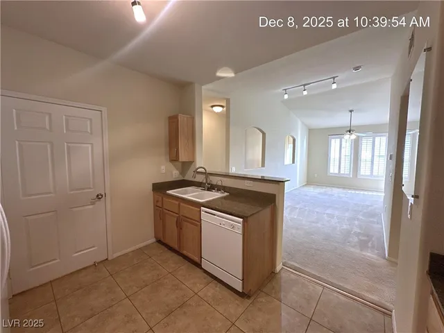 $1,250 | 10550 West Alexander Road, Unit 2201, Las Vegas, NV 89129