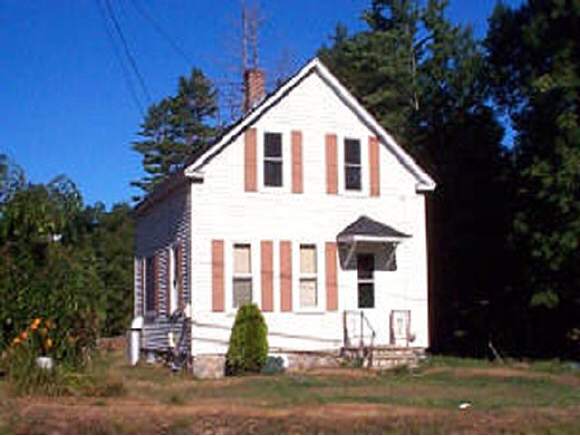 31 Sandown Road Fremont, NH 03044 - Photo 1 of 2