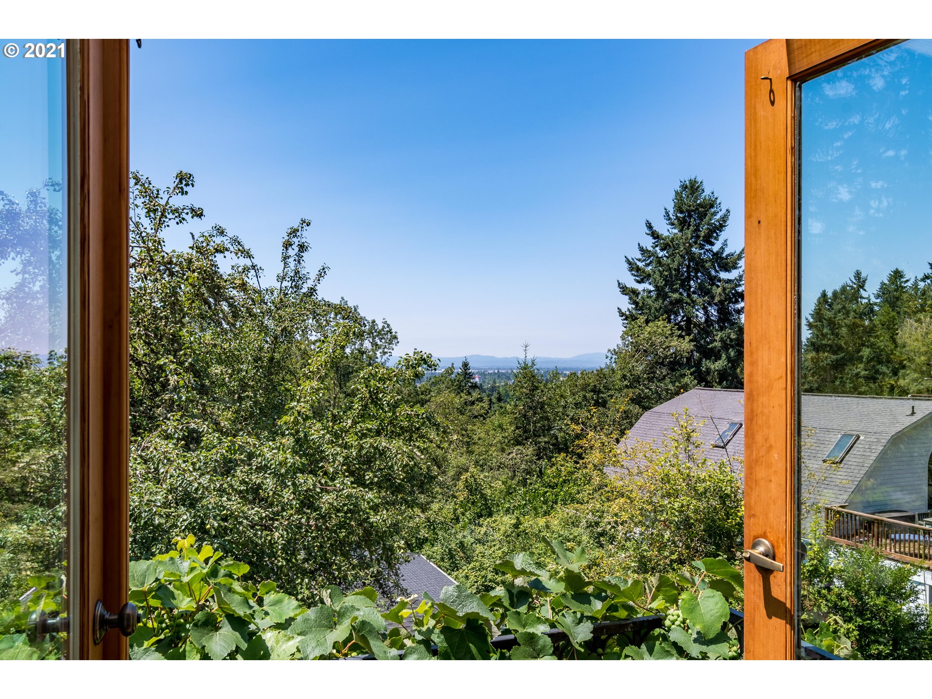 2500 Spring Boulevard Eugene, OR 97403 - Photo 12 of 32 Gallery Image 12