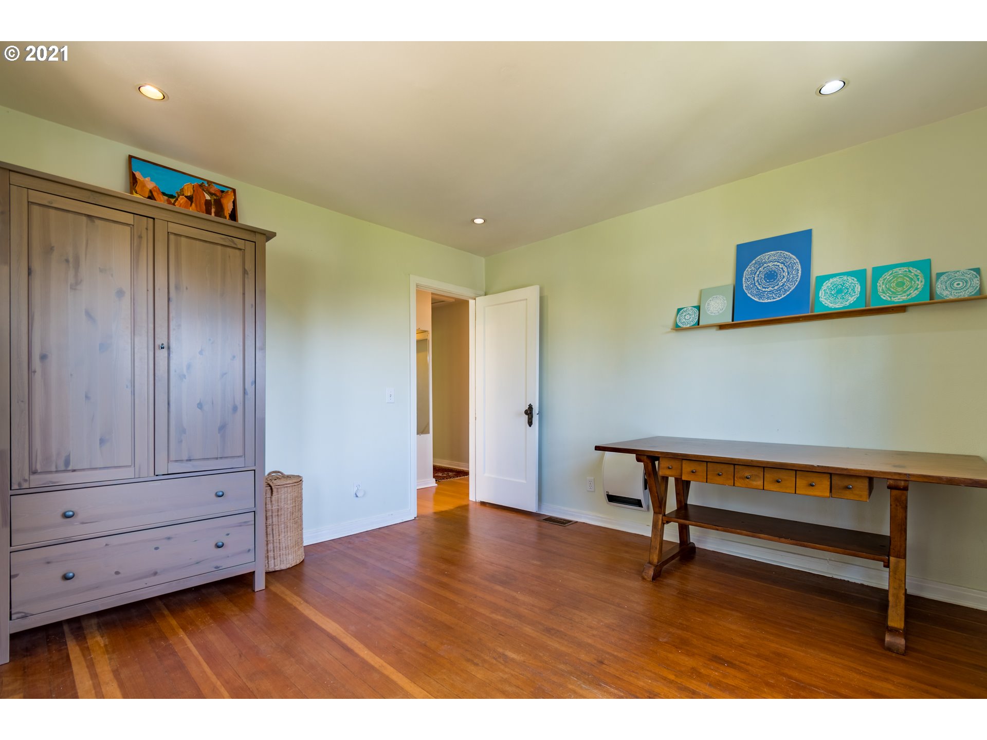 2500 Spring Boulevard Eugene, OR 97403 - Photo 15 of 32 Gallery Image 15