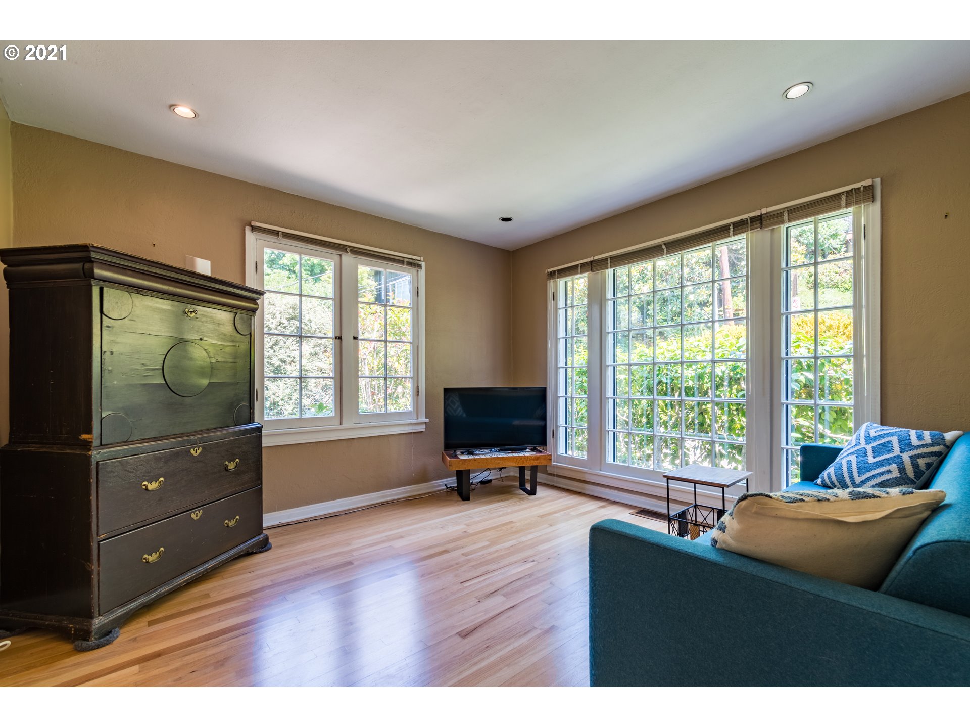 2500 Spring Boulevard Eugene, OR 97403 - Photo 17 of 32 Gallery Image 17