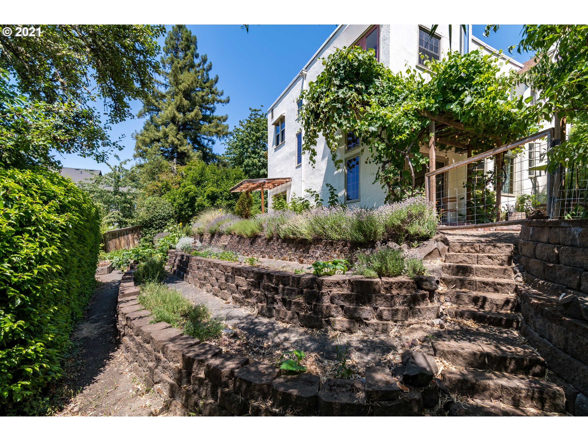 2500 Spring Boulevard Eugene, OR 97403 - Photo 30 of 32 Gallery Image 30