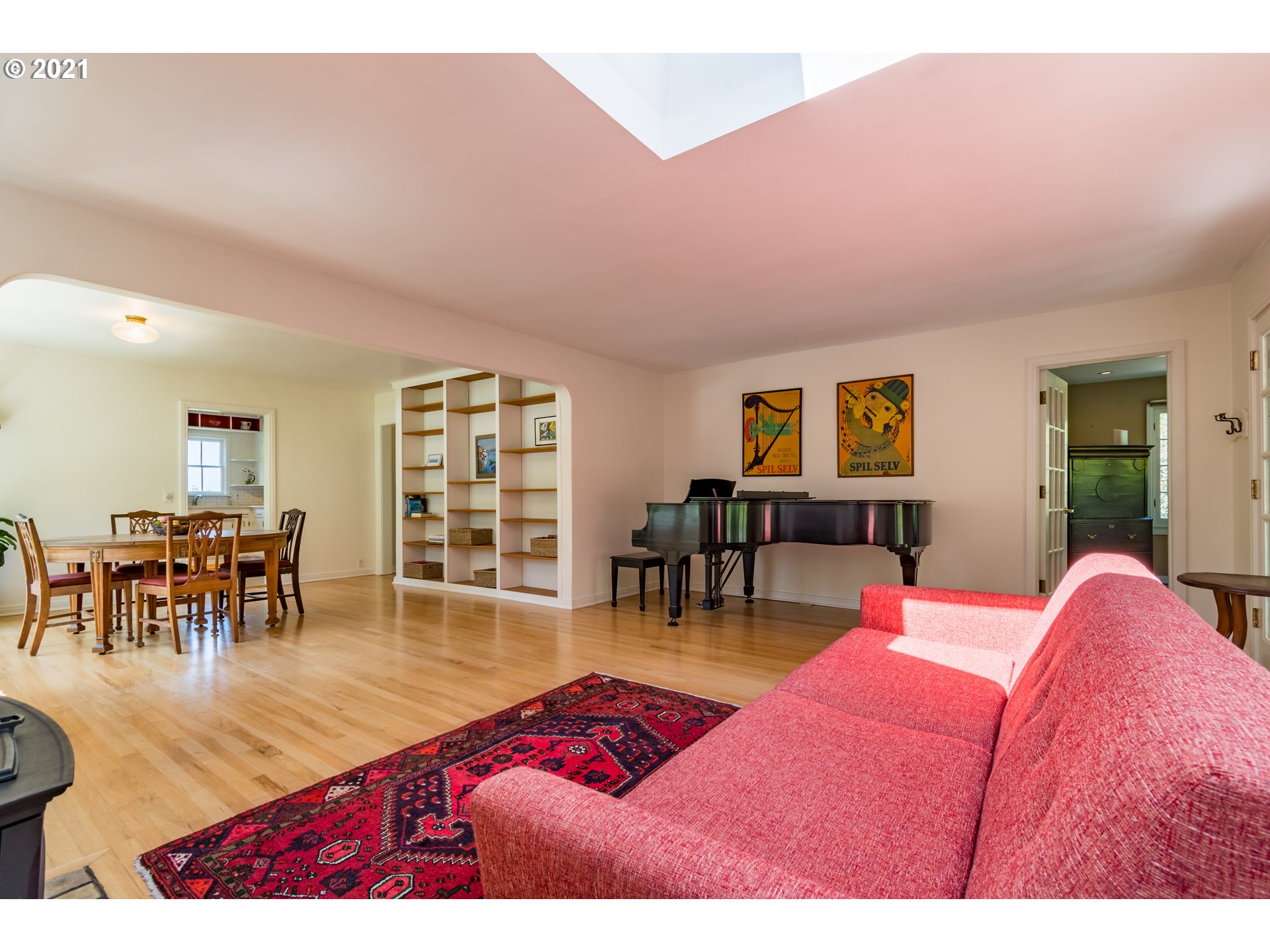 2500 Spring Boulevard Eugene, OR 97403 - Photo 5 of 32 Gallery Image 5