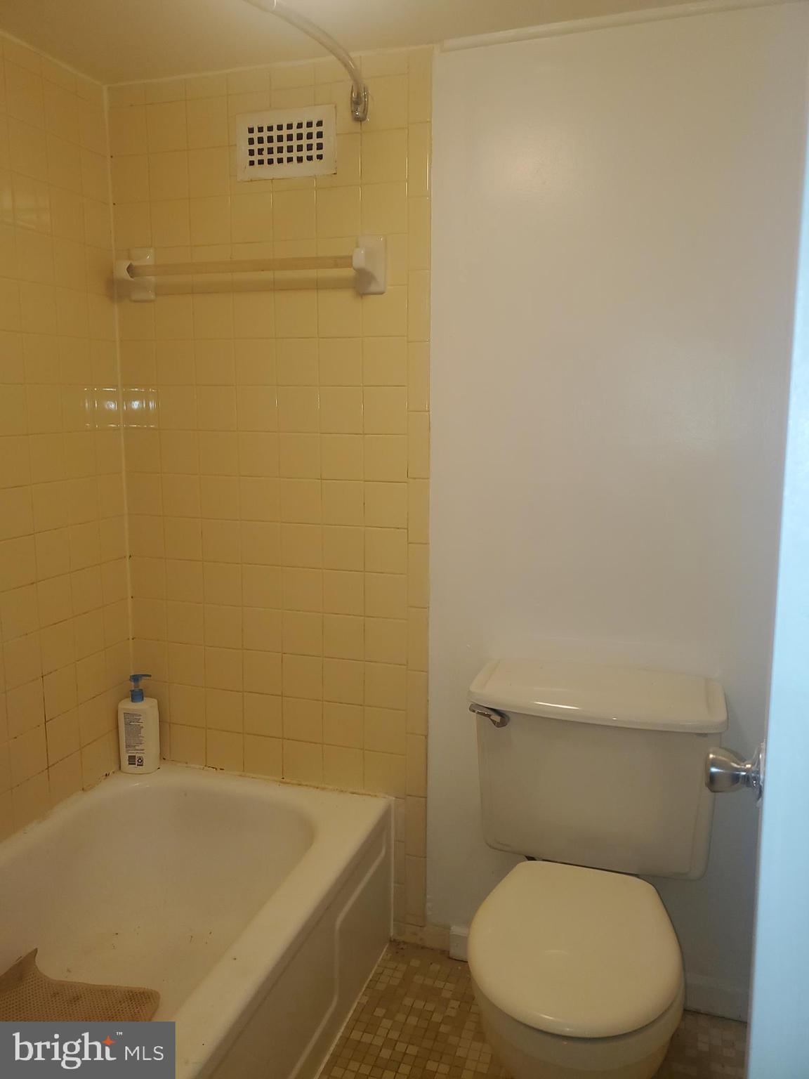 1836 Metzerott Road, Unit 1817 Adelphi, MD 20783 - Photo 3 of 13