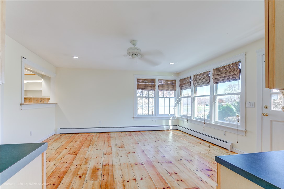 4168 Main Road, Unit 1 Tiverton, RI 02878 - Photo 17 of 31 Dining/Living Area