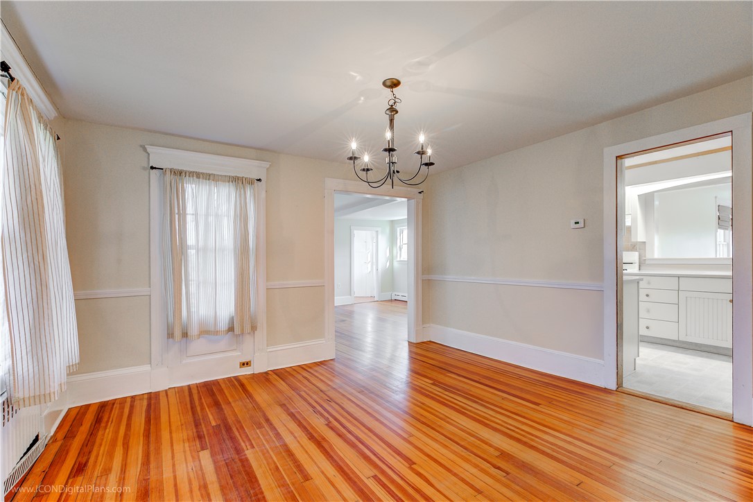 4168 Main Road, Unit 1 Tiverton, RI 02878 - Photo 3 of 31 Dining Room