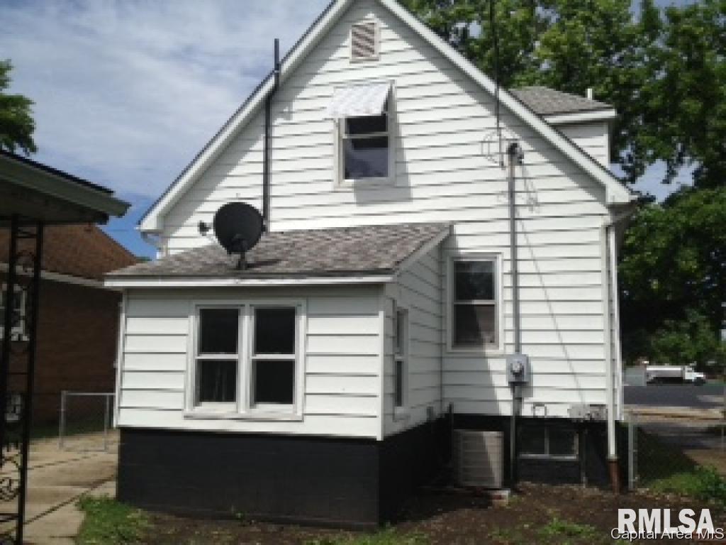 2120 South 11th Street Springfield, IL 62703 - Photo 2 of 3