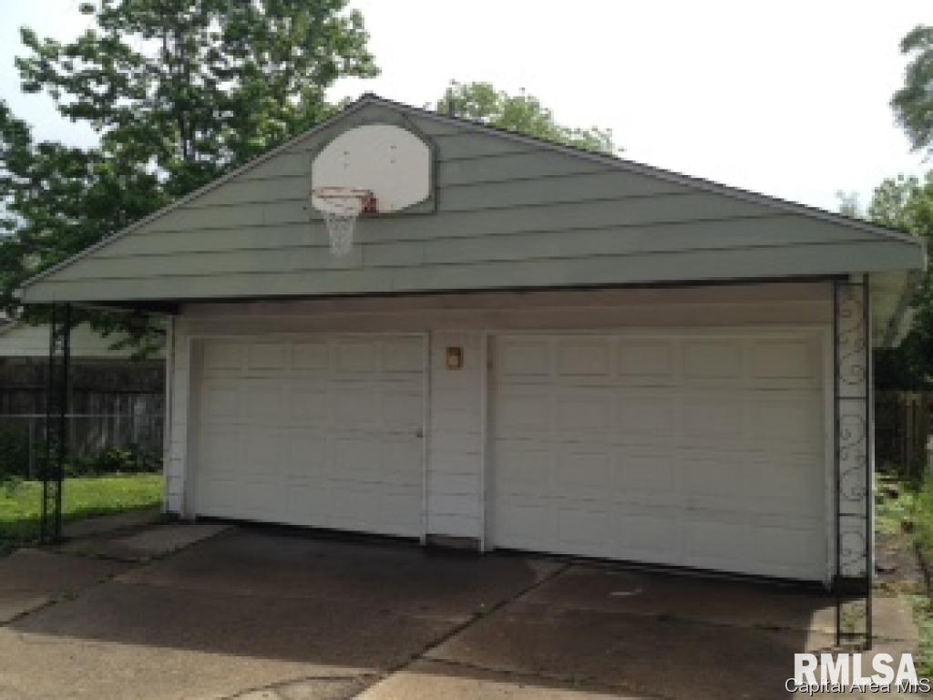 2120 South 11th Street Springfield, IL 62703 - Photo 3 of 3