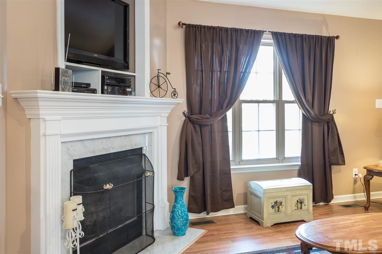 219 Beaver Ridge Way Benson, NC 27504 - Photo 7 of 24