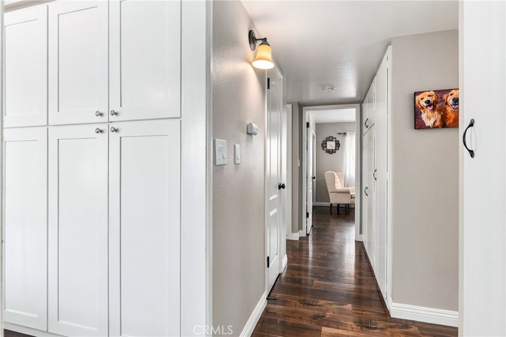 28928 East Worcester Road Sun City, CA 92586 - Photo 28 of 40 Hallway