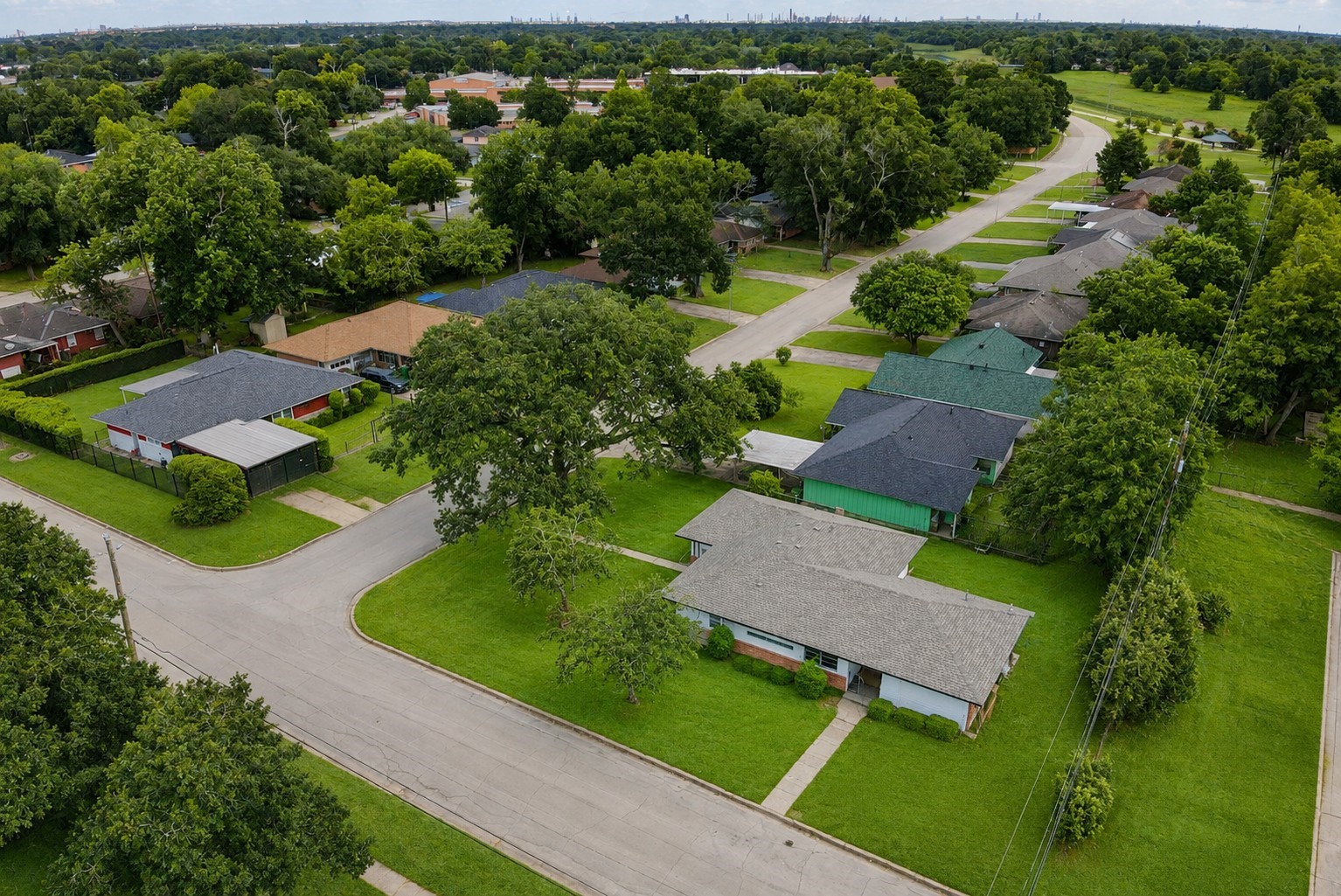 6602 Reed Road Houston, TX 77087 - Photo 3 of 10 Gallery Image 3