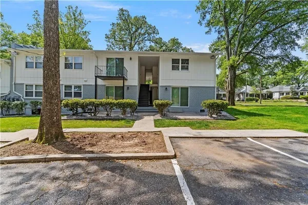 $1,295 | 1701 Hawthorne Avenue, Unit 10, Atlanta, GA 30337