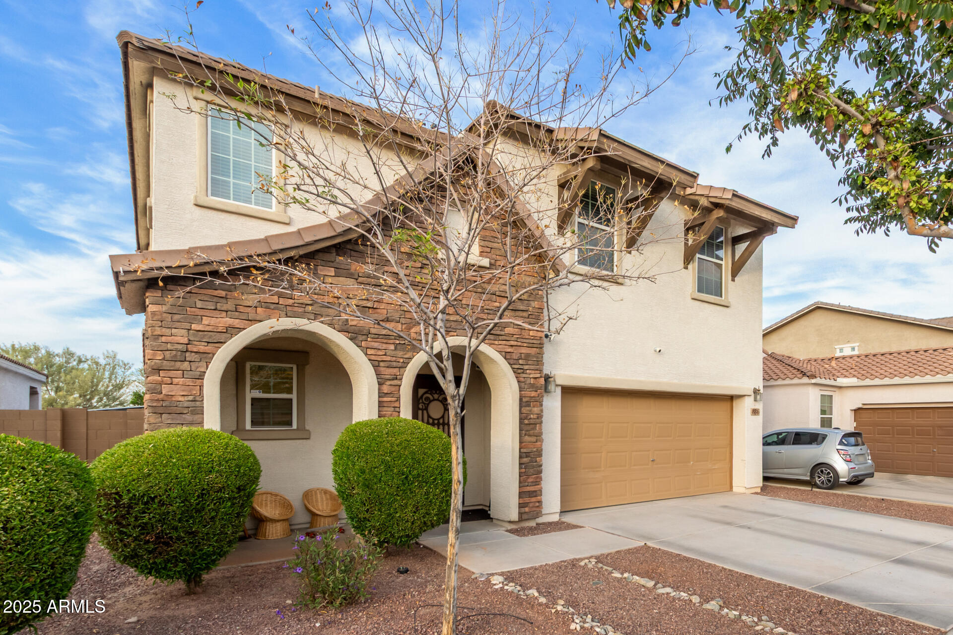 836 Constance Way Phoenix, AZ 85042 - Photo 3 of 51 04 Constance