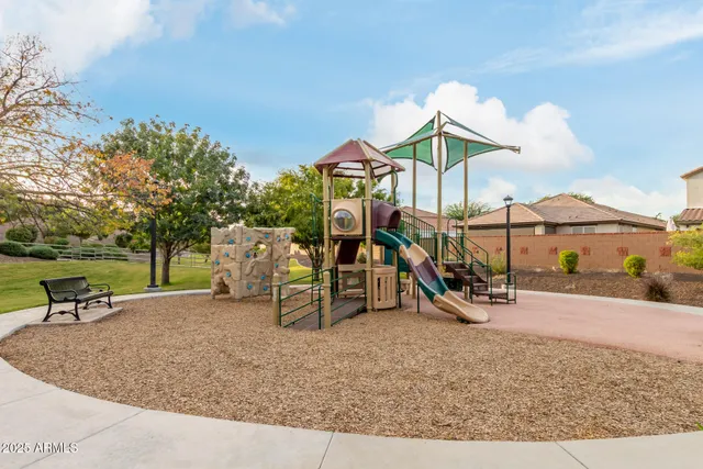 $2,450 | 836 Constance Way, Phoenix, AZ 85042