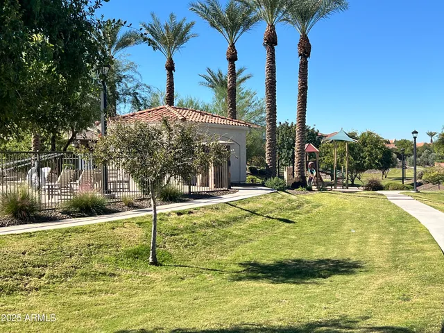 $2,450 | 836 Constance Way, Phoenix, AZ 85042
