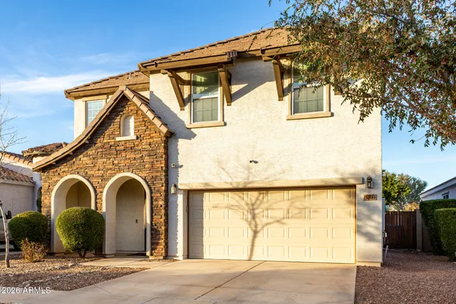 $2,450 | 836 Constance Way, Phoenix, AZ 85042