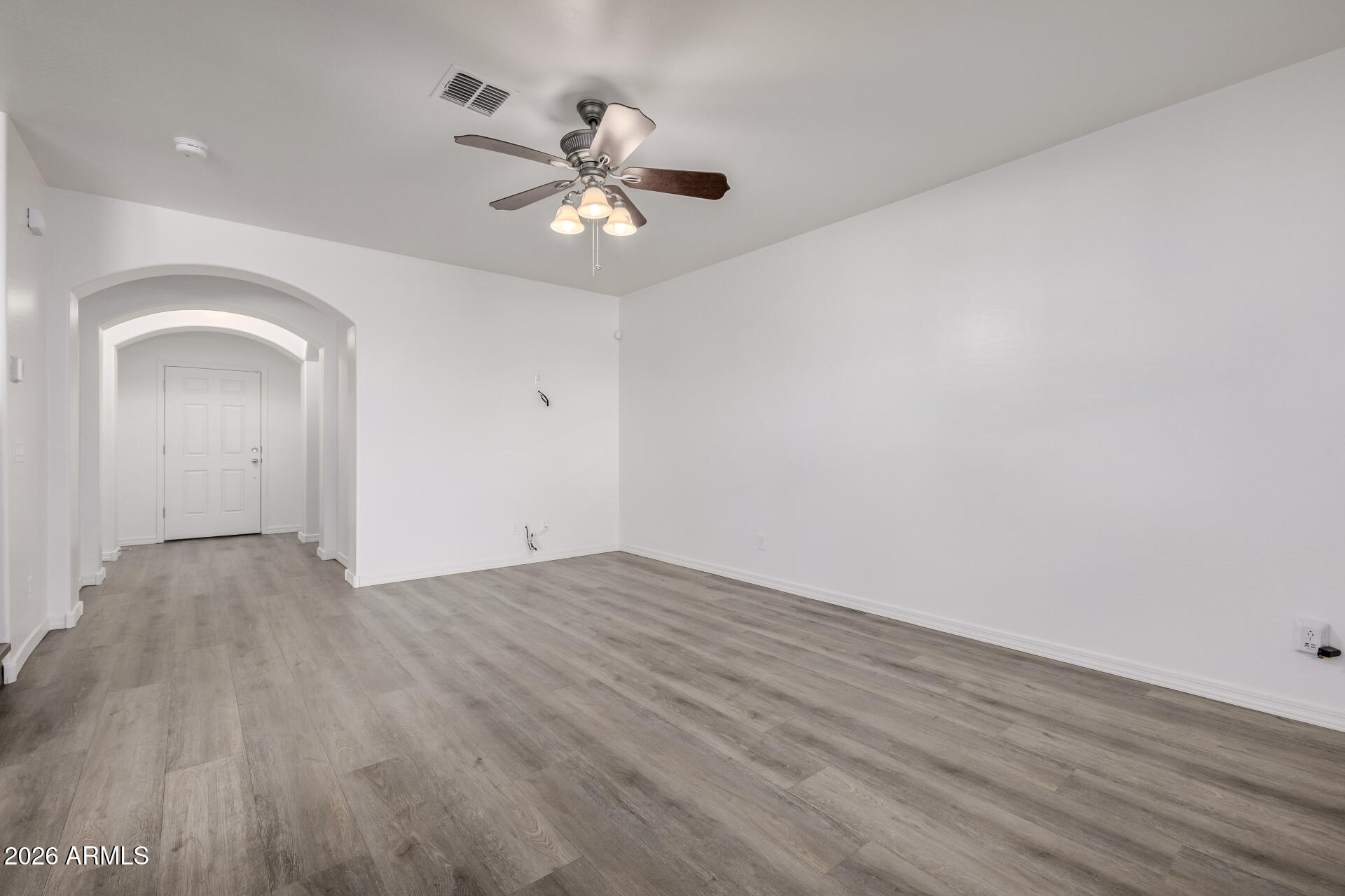 836 Constance Way Phoenix, AZ 85042 - Photo 9 of 51 10 Constance