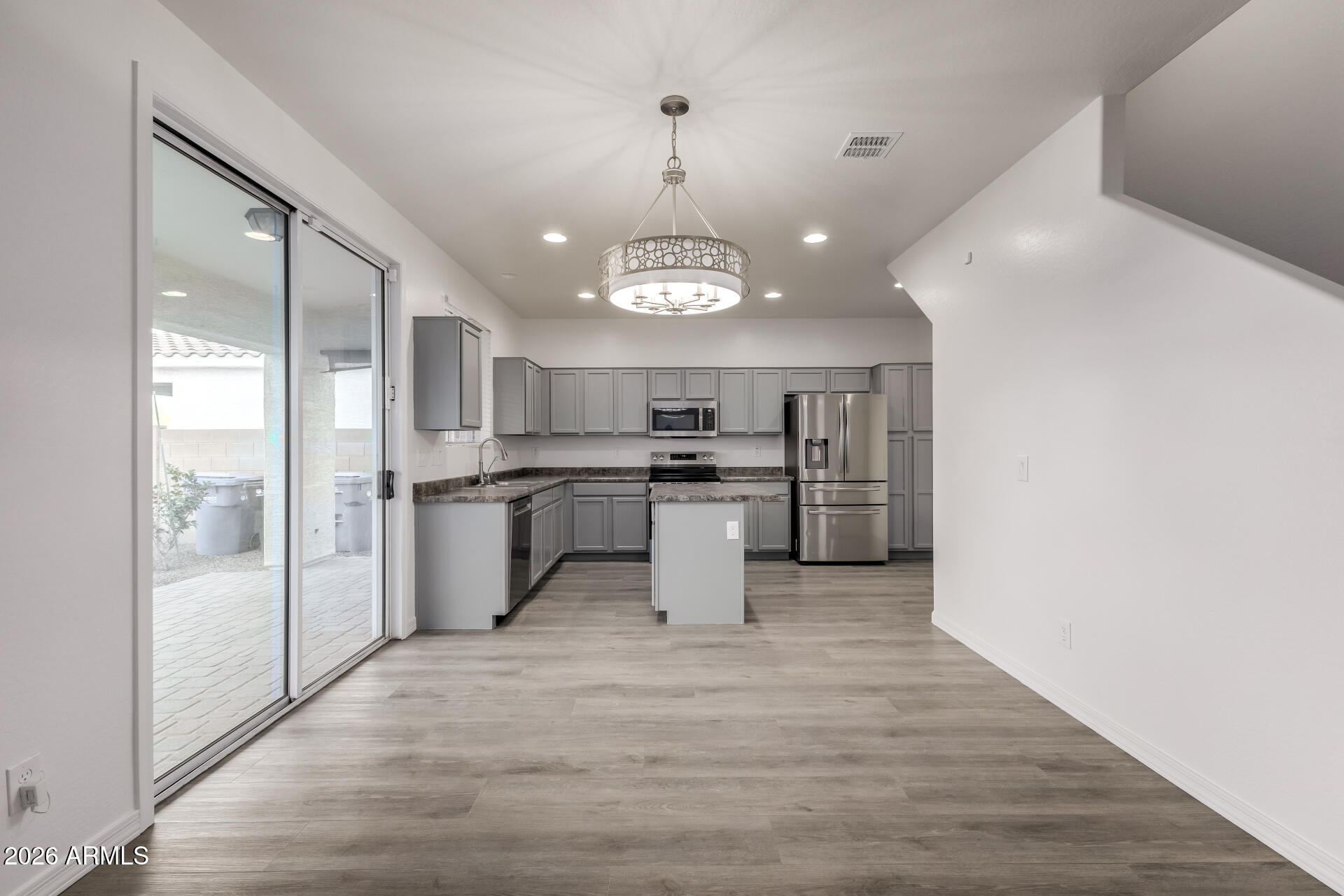 836 Constance Way Phoenix, AZ 85042 - Photo 10 of 51 11 Constance