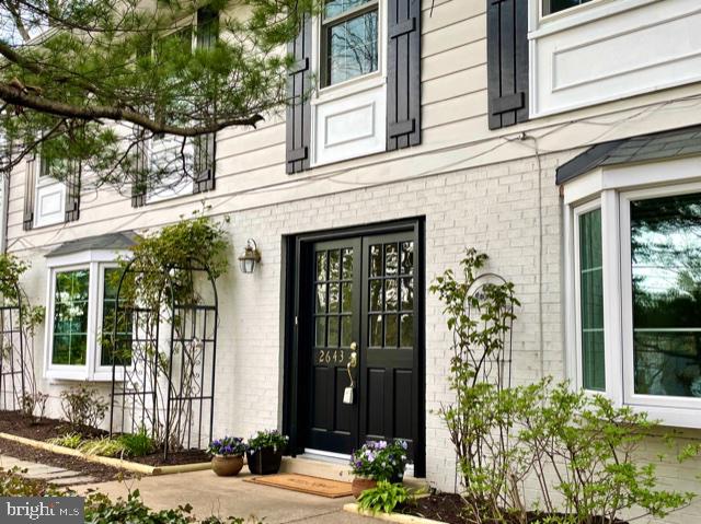 2643 South Arlington Ridge Road Arlington, VA 22202 - Photo 1 of 29 Front entry