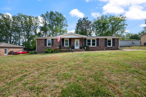$2,350 | 208 Bass Drive, Mount Juliet, TN 37122