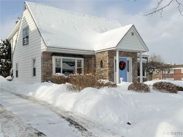 $305,000 | 2642 Remington Road, Utica, NY 13501
