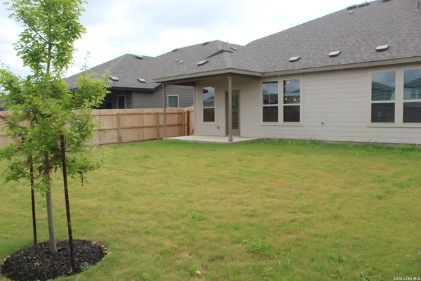 $2,900 | 426 Nightingale Avenue, Marion, TX 78124